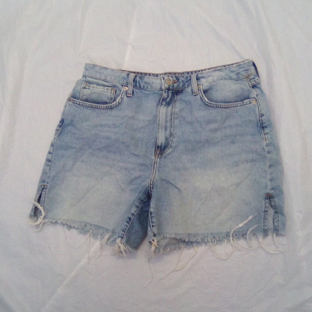 FOREVER 21 Light Blue Denim Women Shorts SIZE 30